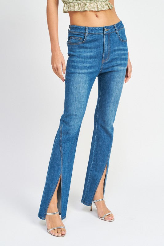 #FeelinAlive - Flared Jeans With Slits